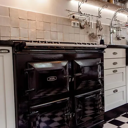 Vila Family Behind The Zandvoort