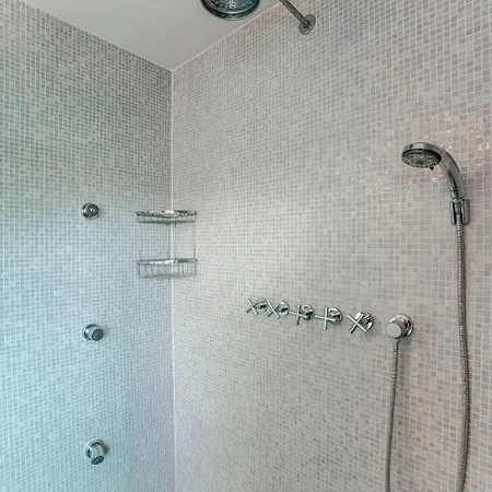 Vila Family Behind The