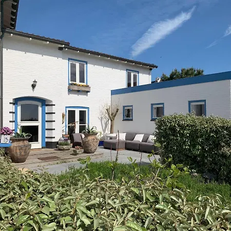 Family Behind The Zandvoort