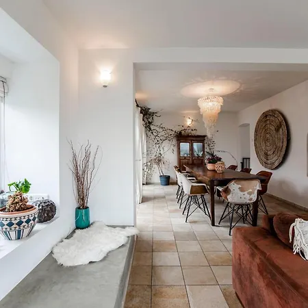 Family Behind The Villa *